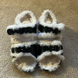 Fur Deluxe Meribel Beige shearling Sandals Woman’s EU (38) US (7.5-8) Black
